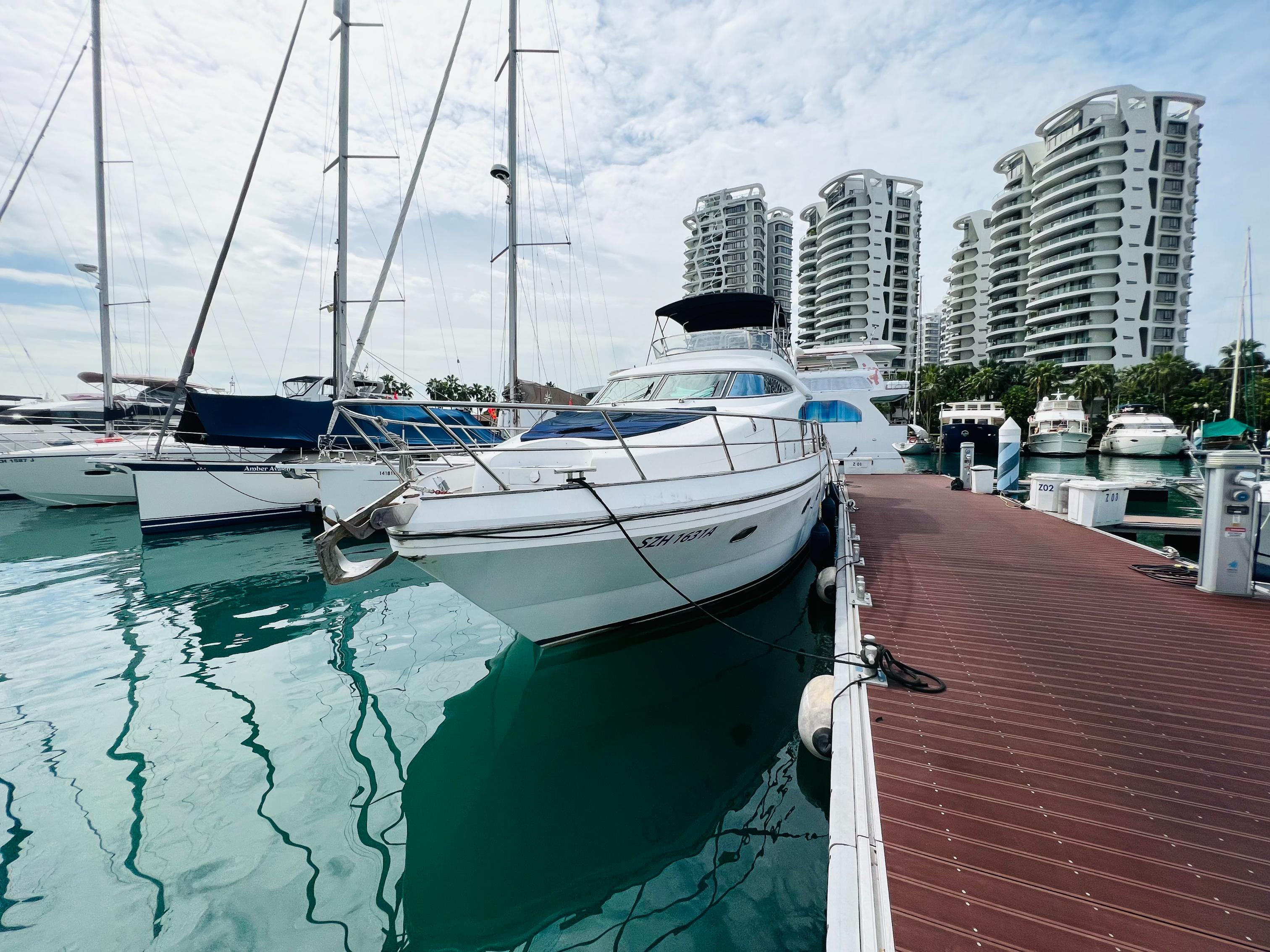 Island Yacht 2 Private Yacht Charter - Photo 1 of 10