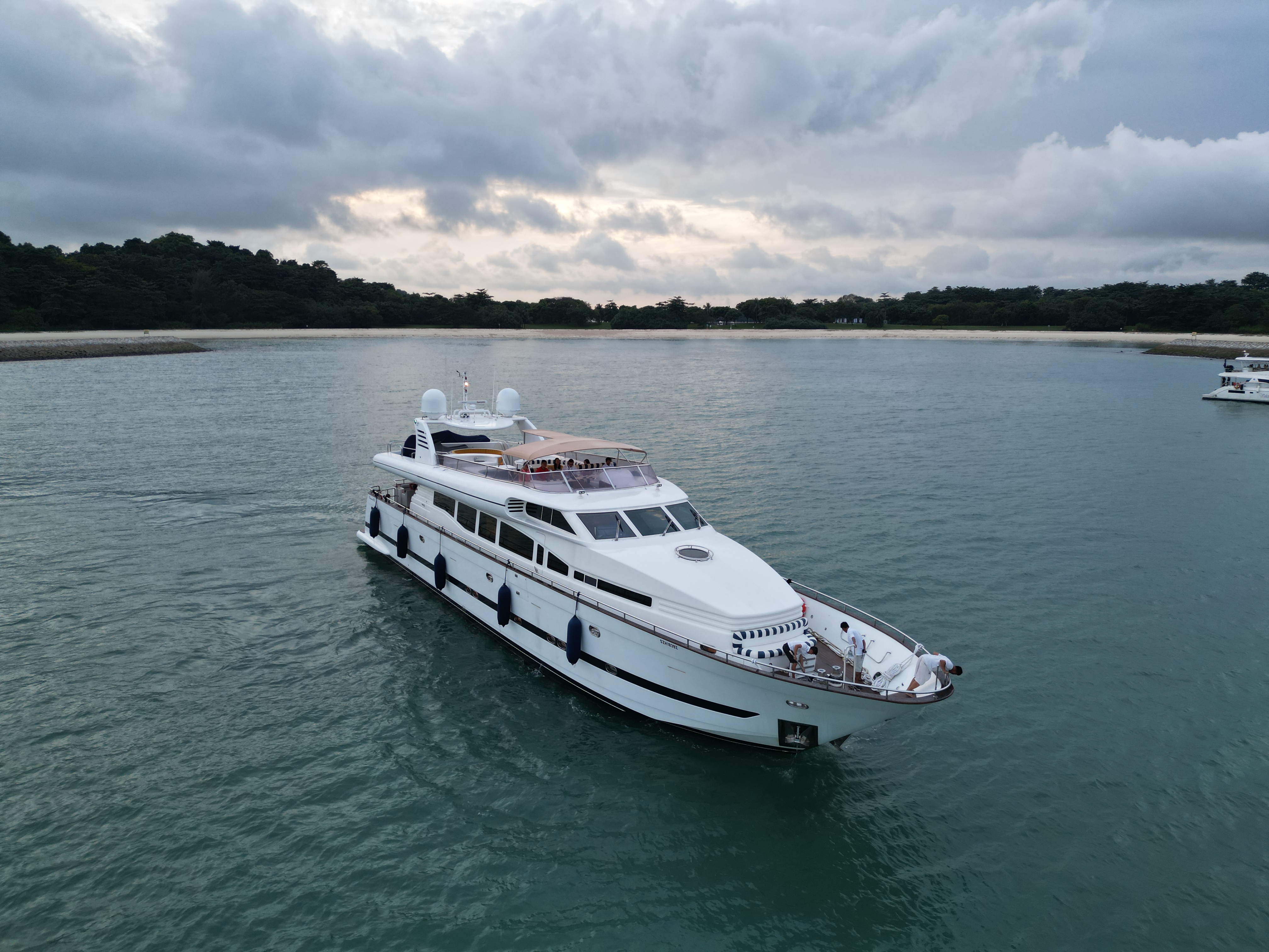 Leviathan 8 Private Yacht Charter with Jacuzzi - Photo 1 of 9