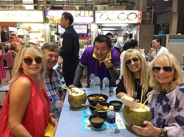 Michelin & Local Hawker Food Tour (3.5Hours) - Photo 1 of 3