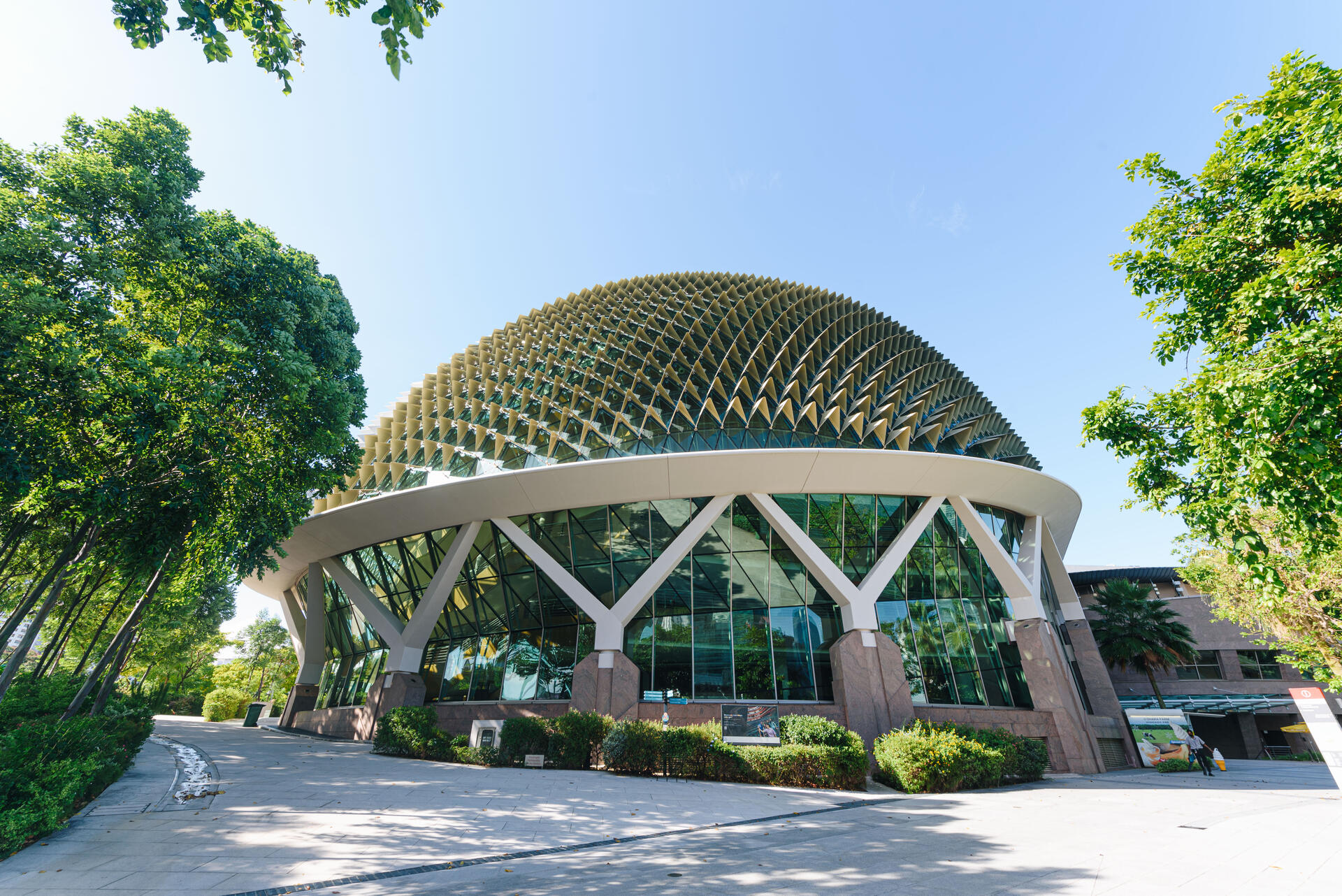 Discover the unique blend of modern design and lush greenery as you walk through the Civic District reminiscing about Singapore's journey from fishing boats to a thriving metropolis.