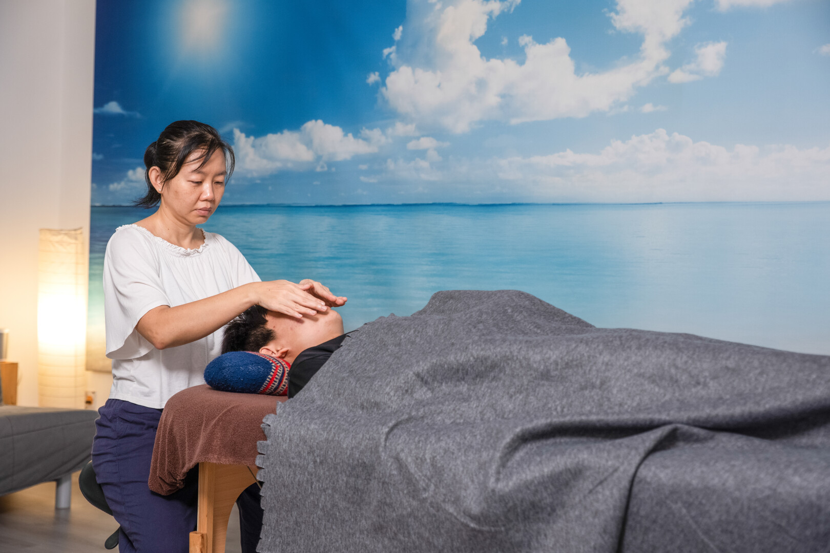 Experience a serene healing journey with Reiki in Singapore where relaxation meets rejuvenation harmonizing your energy and promoting wellness through gentle energy transfer. Rediscover calm amidst peaceful surroundings.