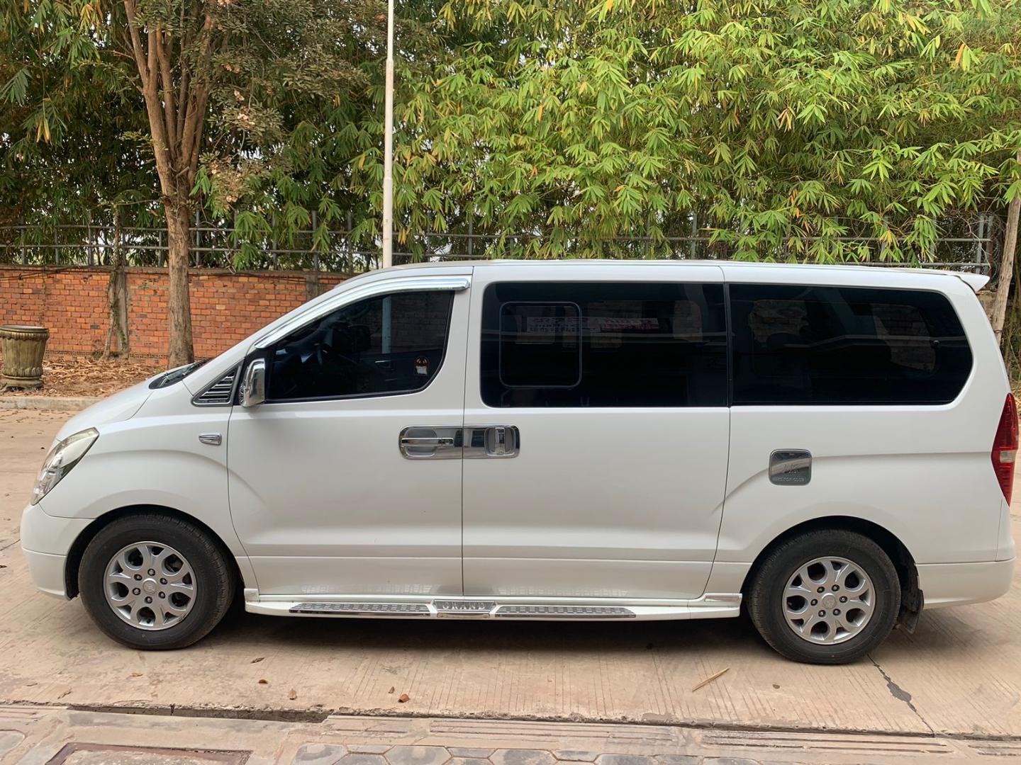 Discover convenient travel around Singapore with reliable airport transfers. Enjoy personalized service and a comfortable ride to explore city attractions and scenic spots worry-free.