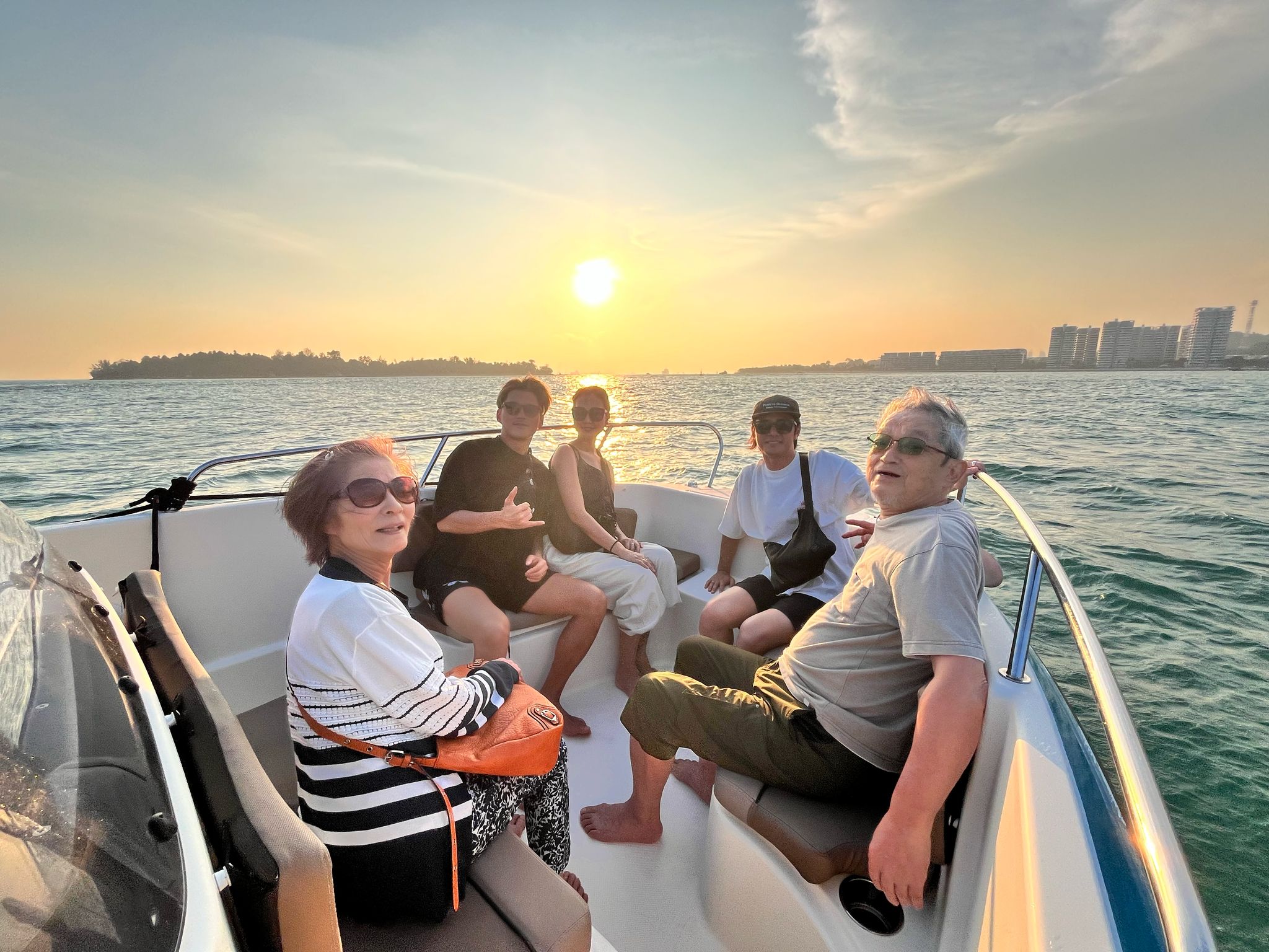 YachtCruiseSG Southern Islands Speedboat Guided Tour - Photo 1 of 9