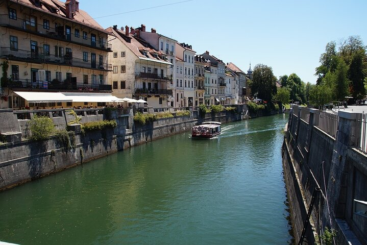 Spend a Fun Time in Emerald River - Ljubljana - Photo 1 of 4