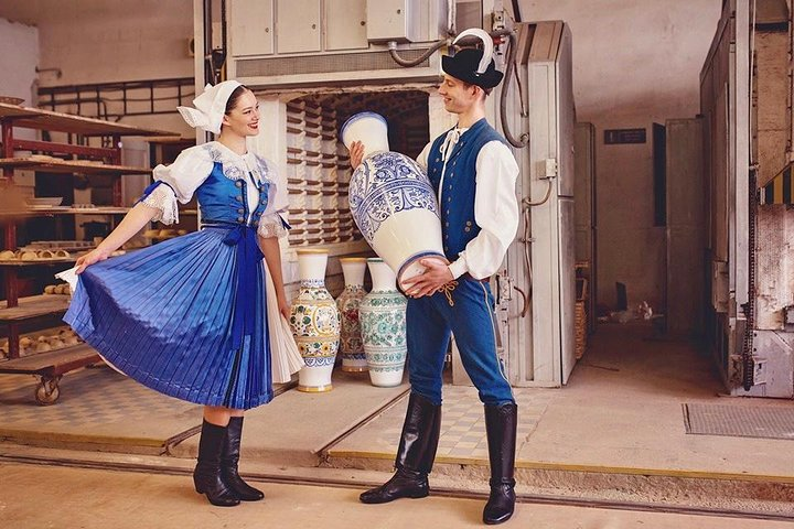 Slovak Folk Majolica & SĽUK