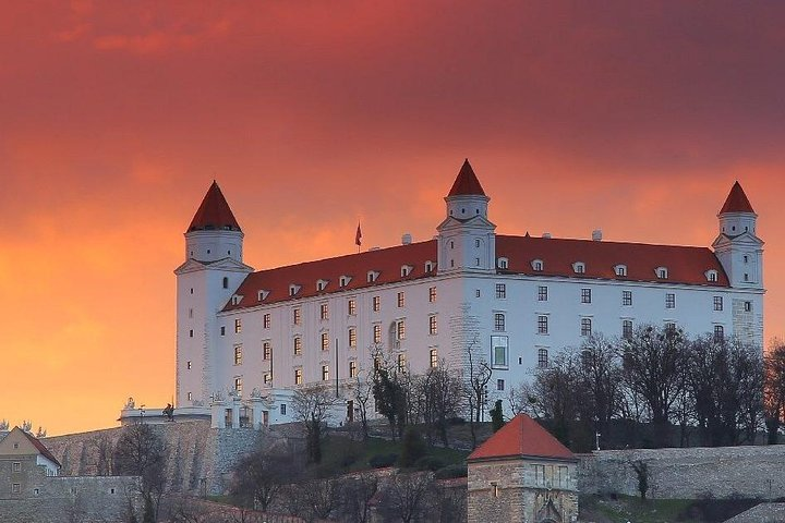 Bratislava walk tour with bonuses and castle 3€ + Tip, kids free - Photo 1 of 9
