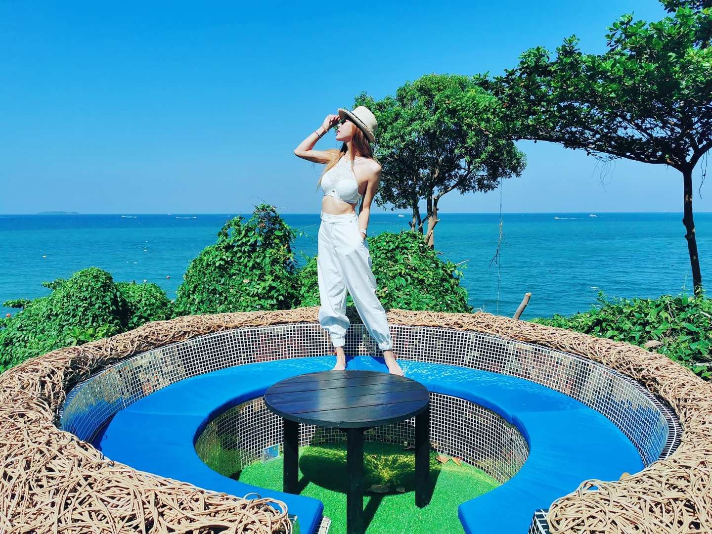 3 Mermaids Cafe & Restaurant Pattaya | Sea View Sunset | Reservation Service - Photo 1 of 10