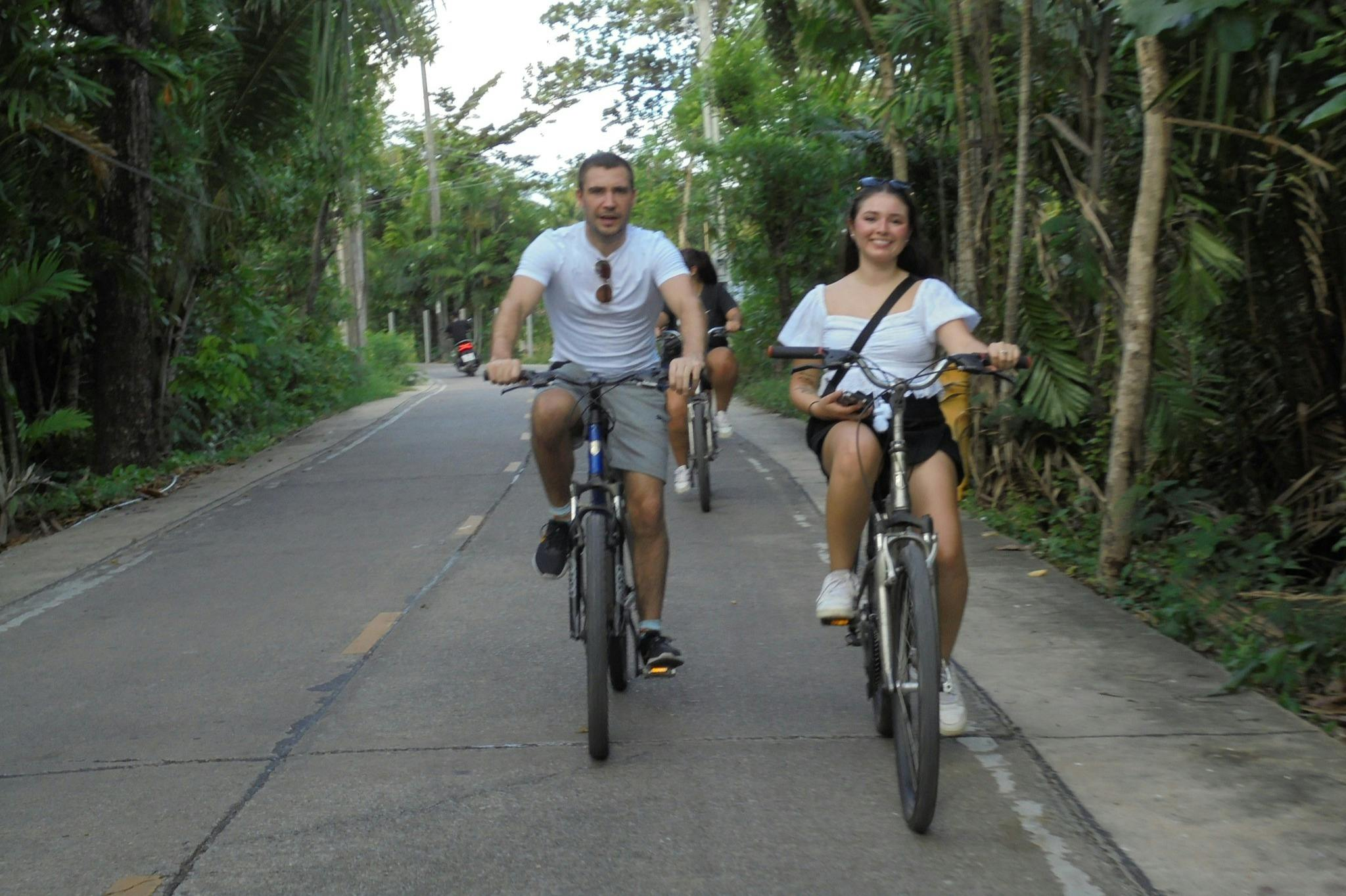 Bangkok: Morning Bike Tour + Longtail Boat Ride - Photo 1 of 8