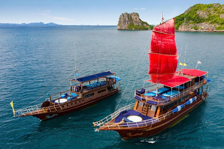 The Dragon Classic Thai Yachts