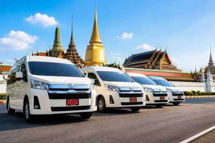 Bangkok Airport Departure : Luxury limousine (Hotel to Airport) - Photo 1 of 13