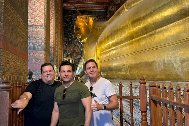 Experience the charm of Bangkok and Ayutthaya with expert local guidance exploring stunning temples and enjoying immersive cultural activities while savoring traditional Thai flavors during your journey.