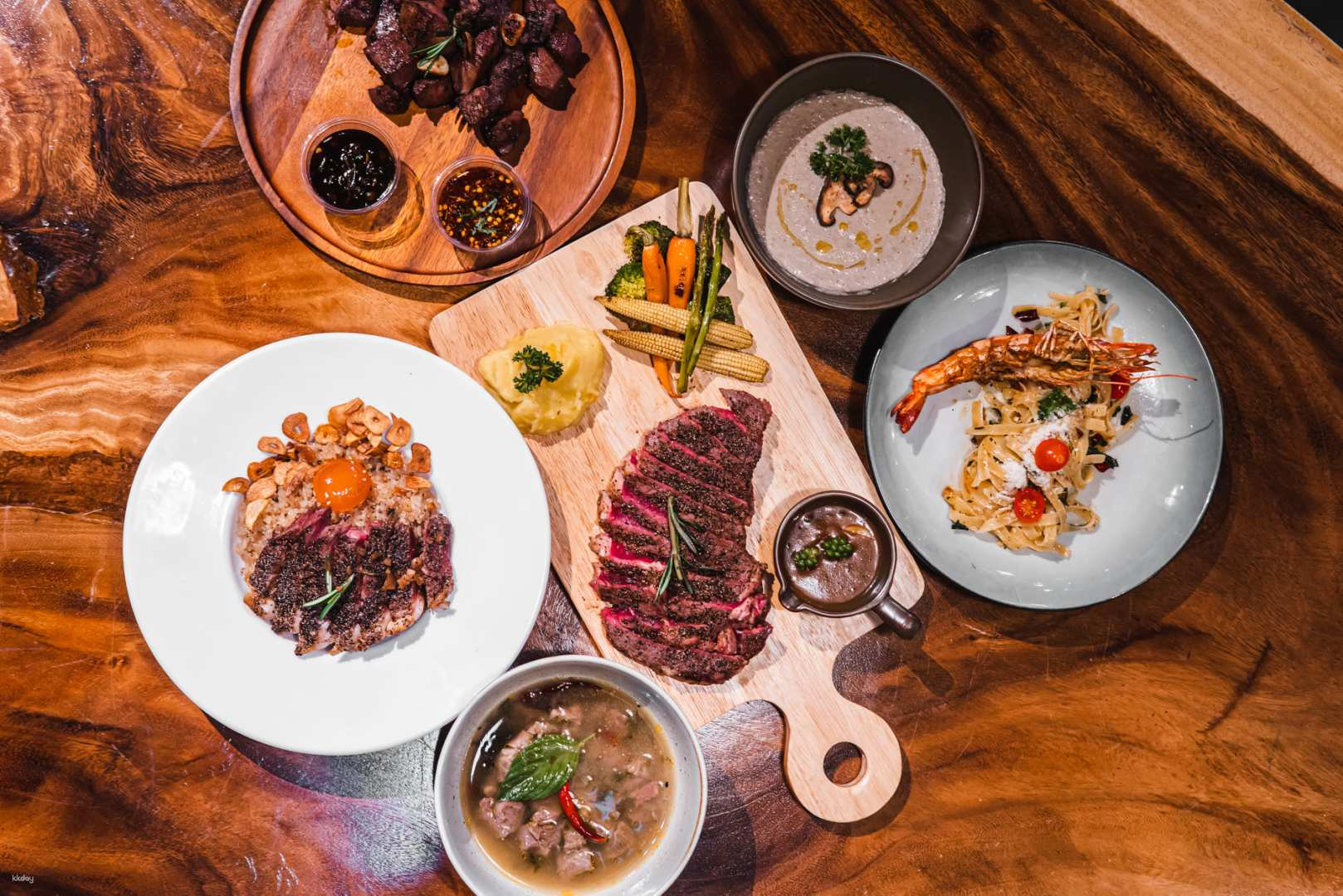 Savor delicious dishes at Beef Express where the warm inviting setting makes every meal feel like a gathering with friends. Experience top-quality flavors that delight your taste buds.