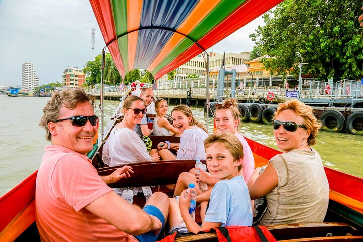 Experience the charm of Bangkok’s canals aboard a traditional longtail boat. Connect with local art savor delicious Thai cuisine and learn Lotus folding at the Flower Market.
