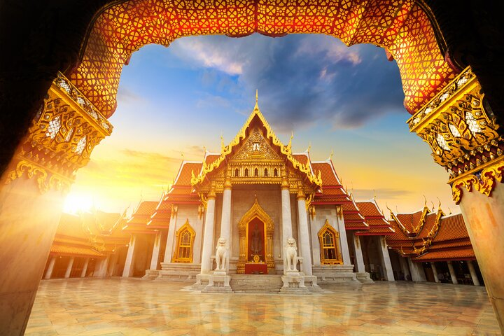Bangkok: The Grand Palace, Wat Pho, and Wat Arun Walking Tour - Photo 1 of 15