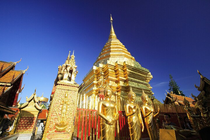 Explore the stunning gold structures of Doi Suthep where history and culture intertwine amidst breathtaking views inviting travelers to immerse themselves in Thailand's rich heritage and traditions.