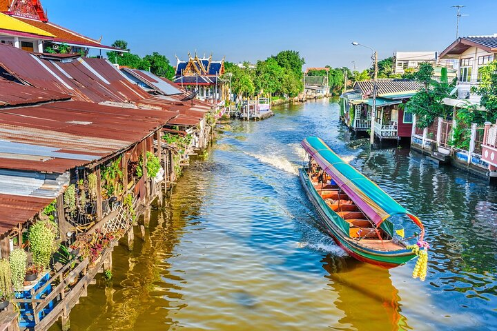 Cruising the serene klongs of Bangkok reveals charming wooden houses and riverside temples offering an authentic glimpse into local life and stunning views of iconic landmarks.