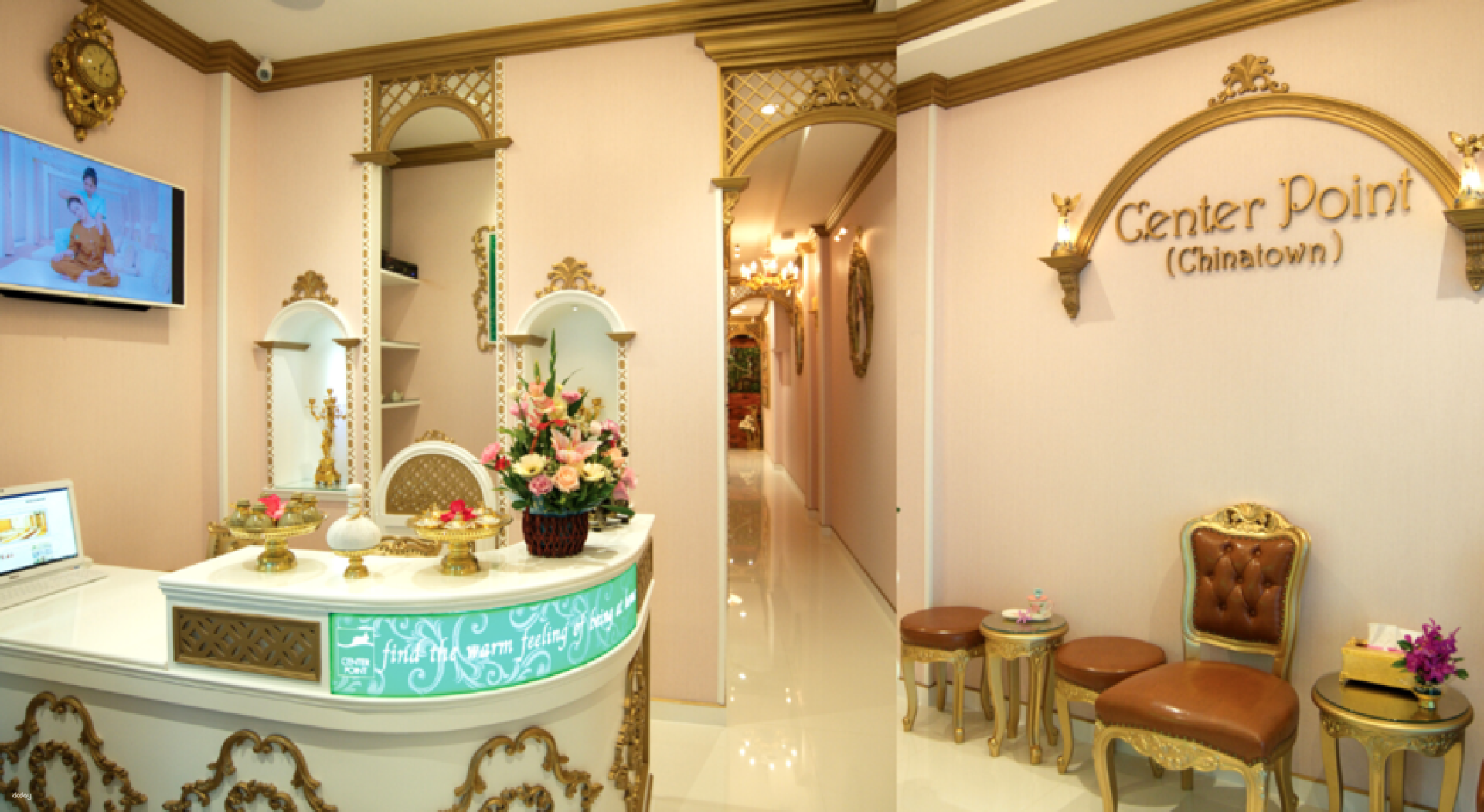 Escape the hustle of Bangkok and indulge in exquisite massages and spa therapies. Center Point Massage & Spa welcomes you with elegance comfort and professional care for ultimate relaxation.