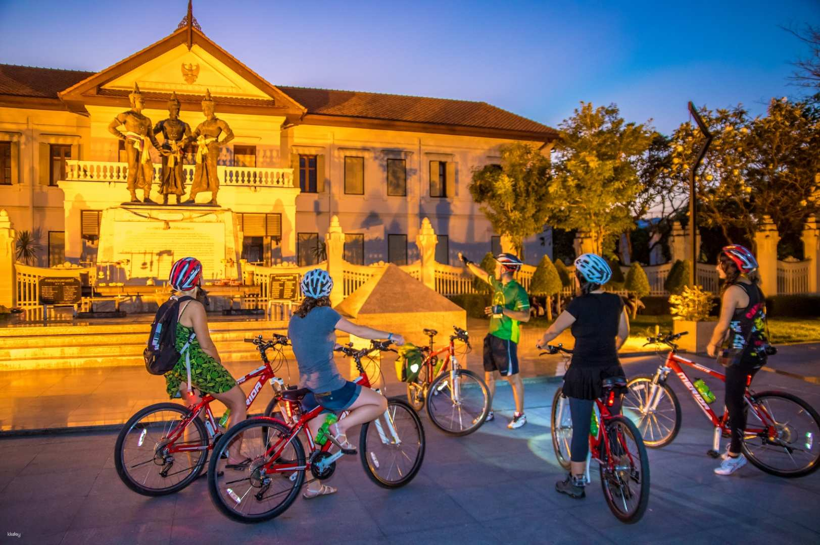 Chiang Mai: Historic Old City Bike Tour - Night | Thailand - Photo 1 of 9