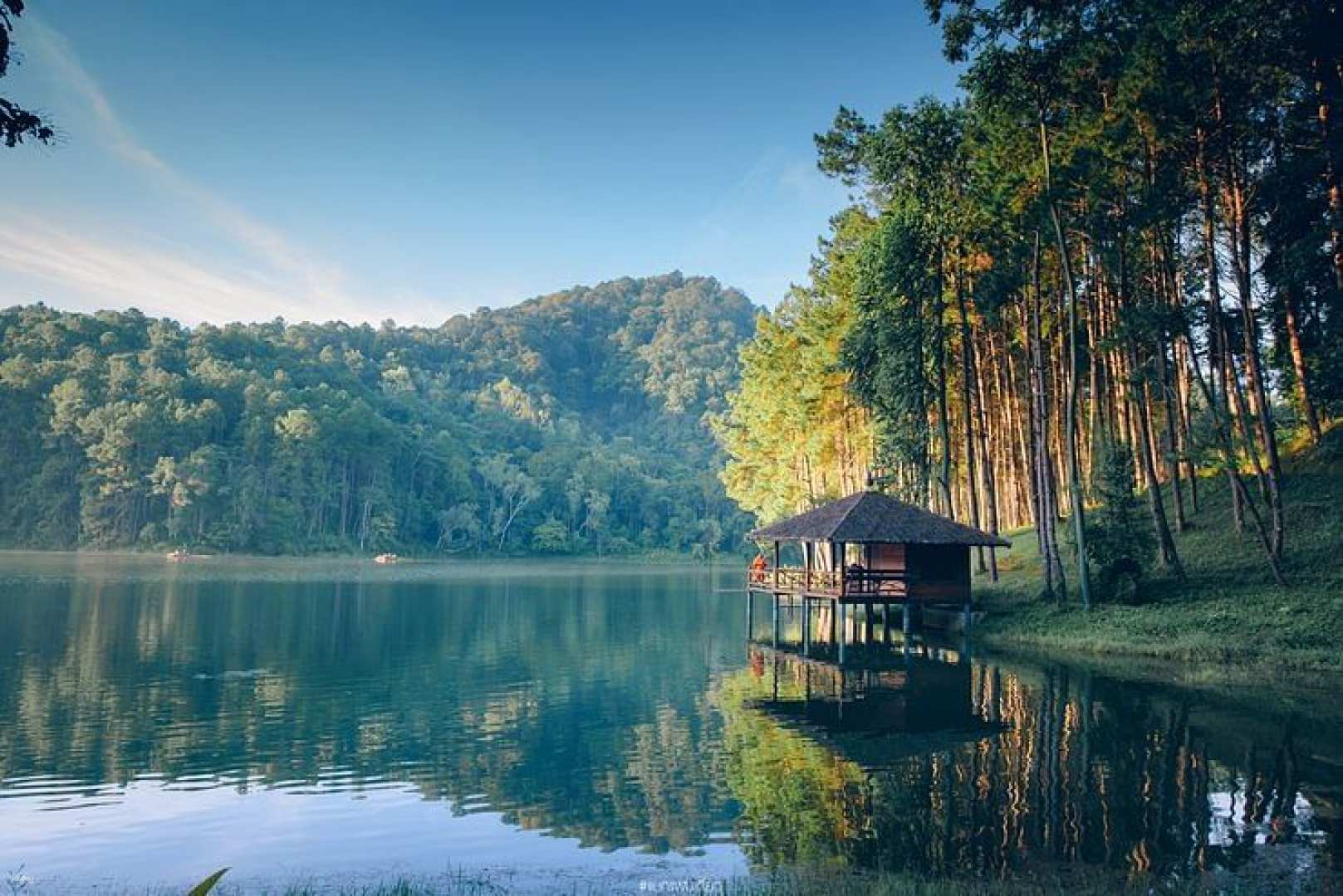 Day Tour from Mae Hong Son: KMT Village, Pha Sua Waterfall, Pang Oung | Thailand - Photo 1 of 3