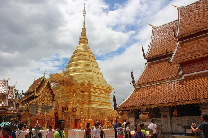DON'T miss It ! Doi suthep temple+ Hmong village  - Photo 1 of 10
