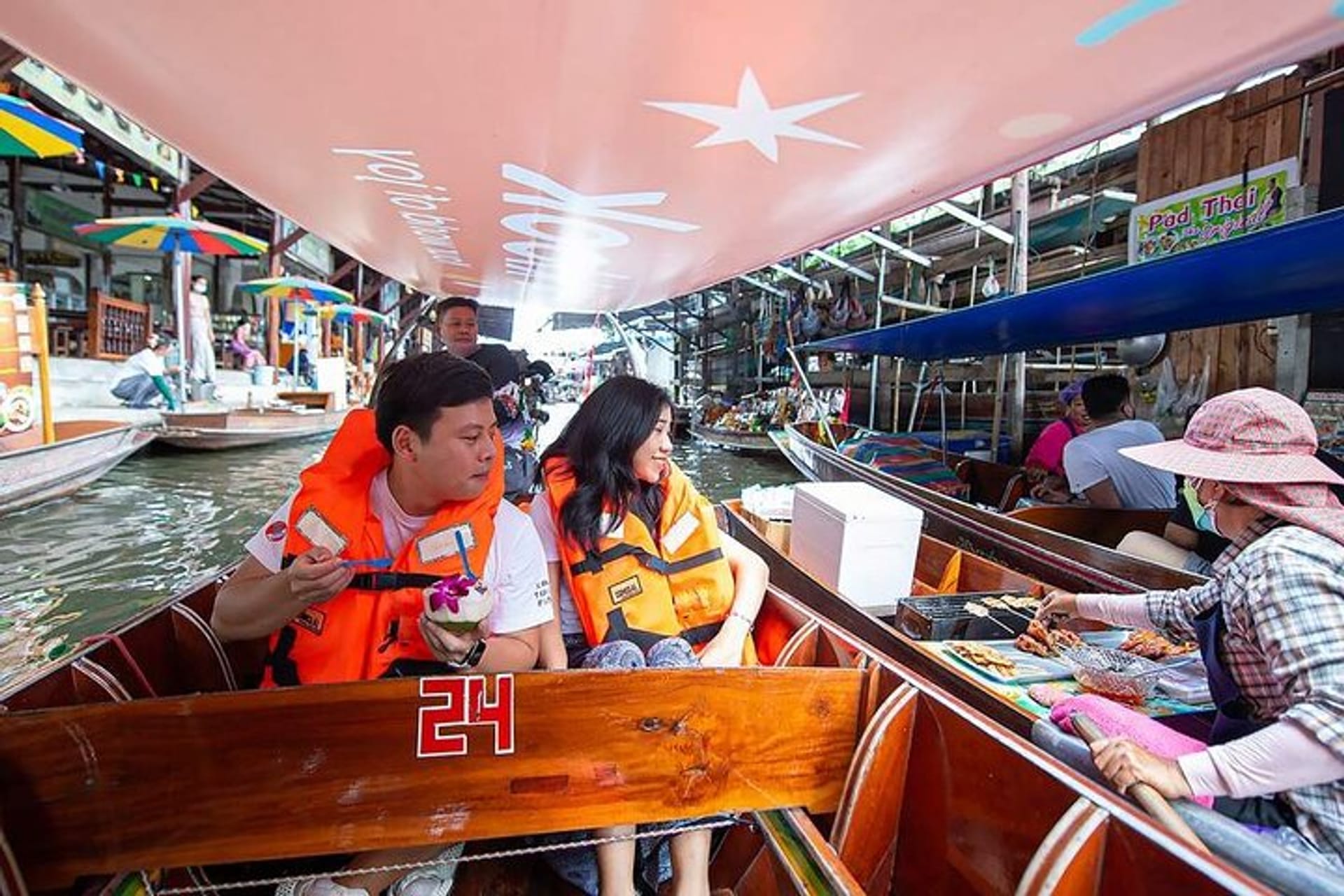 曼谷的Explore Bangkok Floating Market and Ayutthaya by Road | Pelago