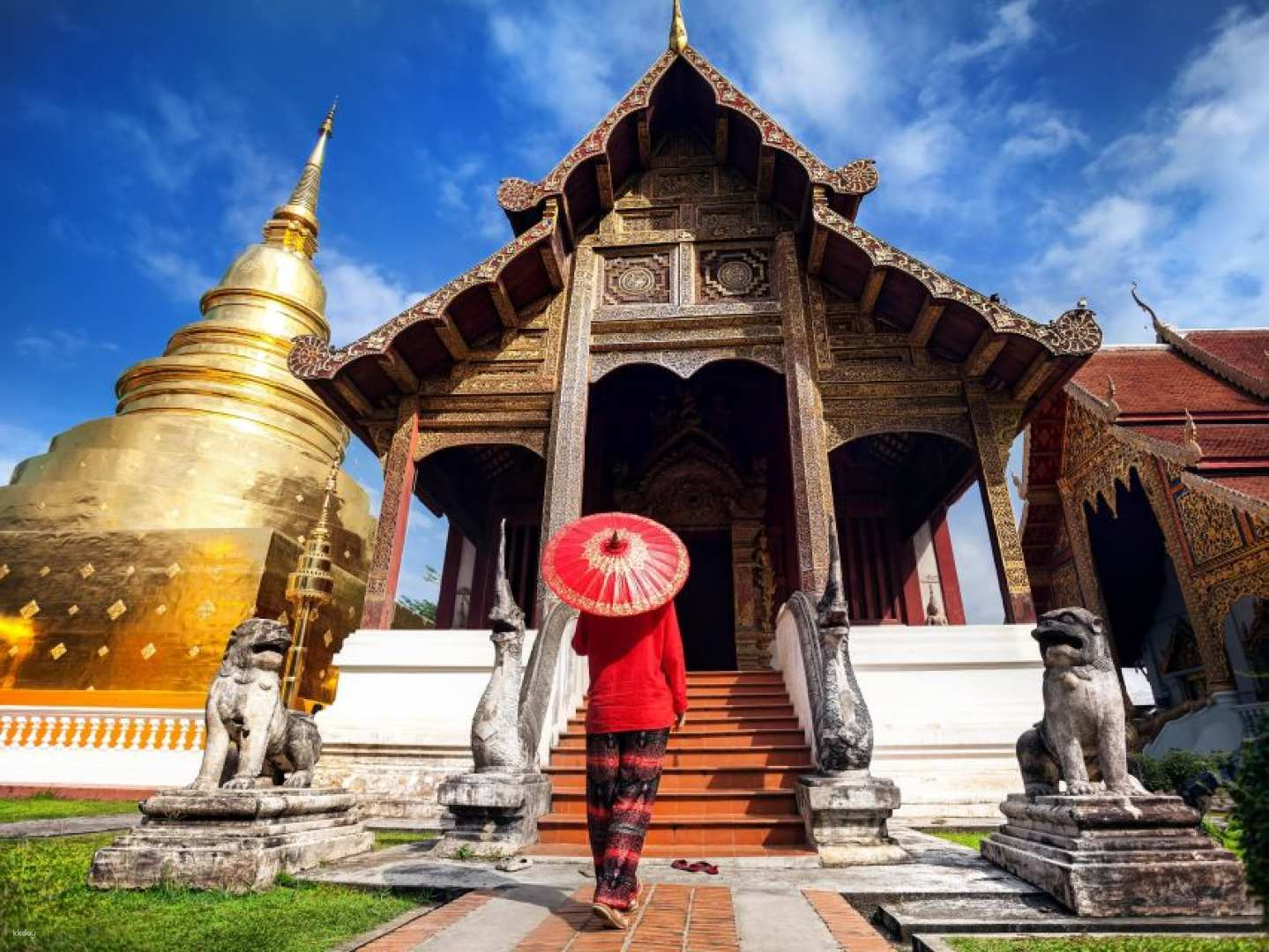 Exploring Temples in Chiang Mai's Old City by Tuk Tuk｜Thai Costume / Photography Multiple options - Photo 1 of 10