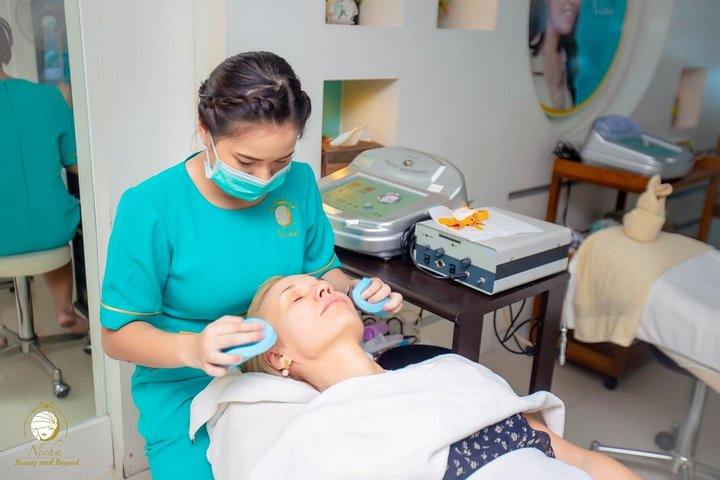 Experience rejuvenation at Nicha Clinic Pattaya where skilled professionals use advanced cosmetic technology to cater to your skin care needs ensuring a tranquil retreat for every traveler.