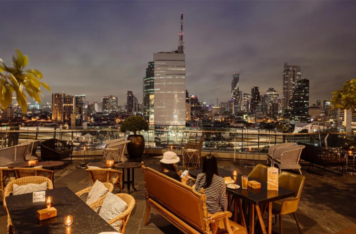 Savor innovative Asian dishes while soaking in stunning city views at Fallabella River Front Iconsiam where culinary adventure meets an inviting social scene. Perfect for solo diners and friends alike.
