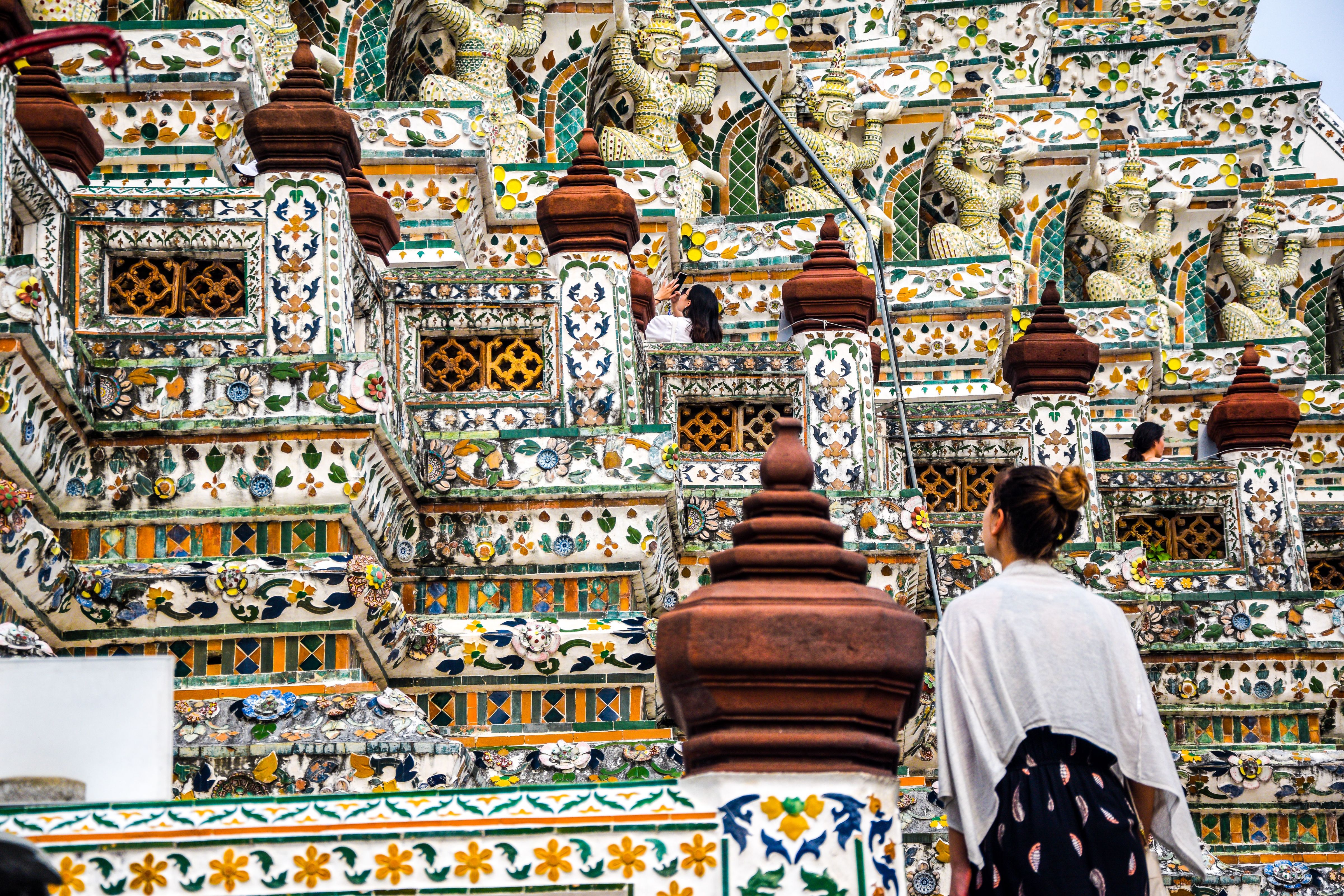 Explore the intricate designs and rich history of Bangkok’s temples where each step unveils stories of culture and artistry inviting an unforgettable walking adventure through this stunning city.