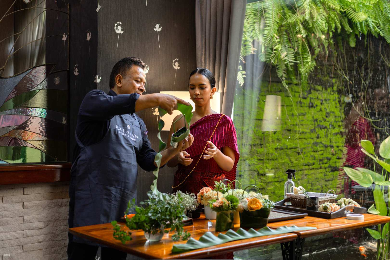 Flower Arrangement Workshop at Kalanan Riverside Resort | Thailand - Photo 1 of 8