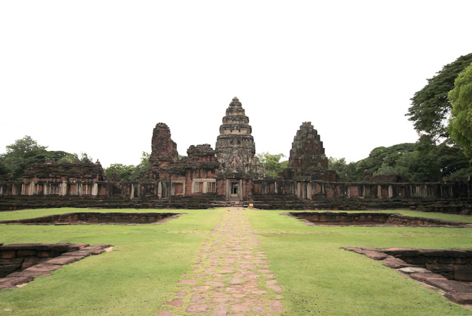 Explore the ancient Phimai Ruins a testament to history while enjoying a local Isan lunch. Experience Thailand like a resident aboard an express train and bus.