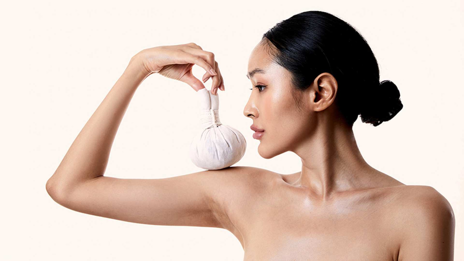 Discover a haven of relaxation where expert therapies elevate your well-being inviting you to immerse in pure tranquility during your visit to Bangkok. Experience blissful rejuvenation like never before.