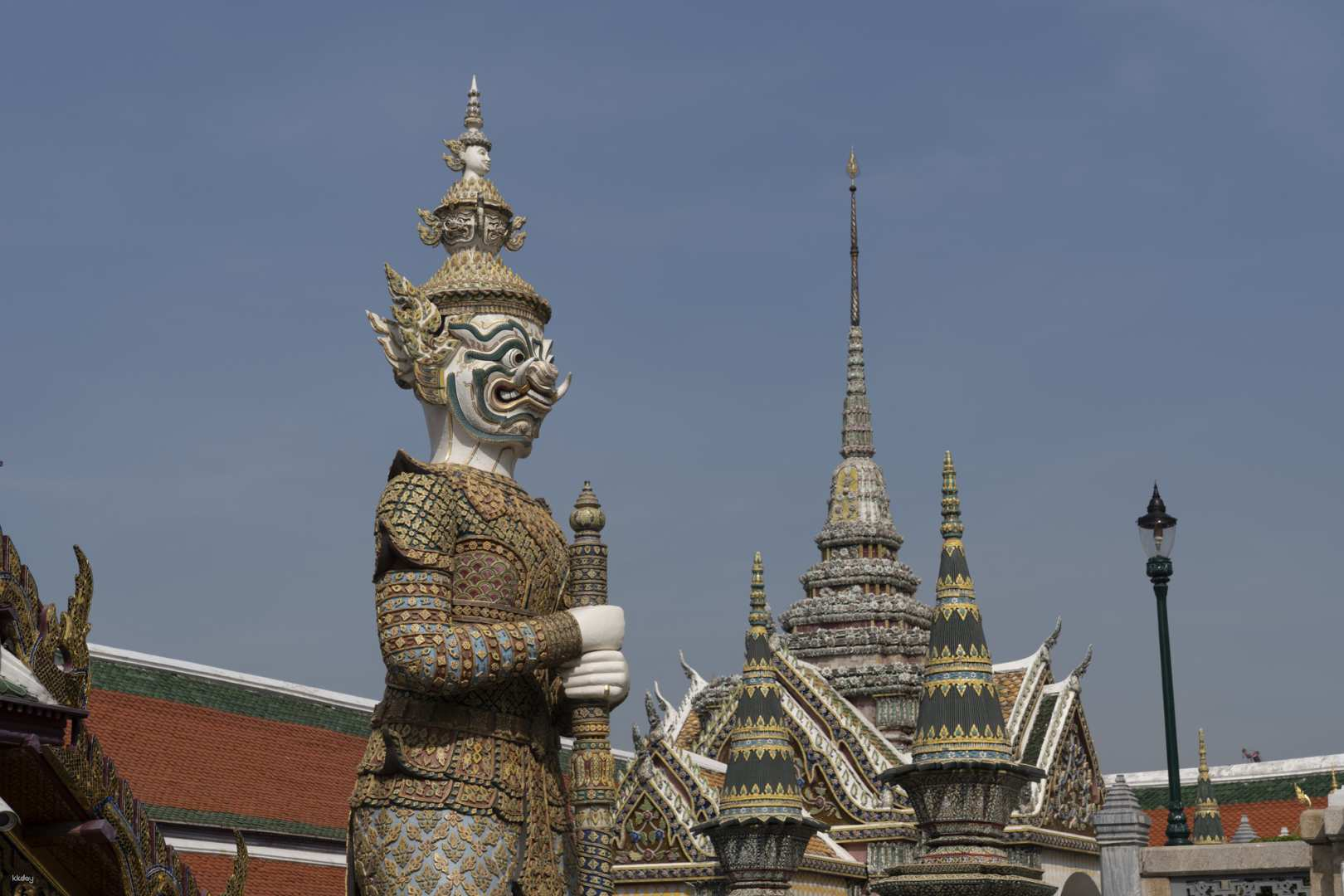 Step into a world of intricate architecture and rich heritage exploring the majestic Grand Palace and the serene grounds of Wat Pho. Experience the historical wonders of Bangkok.