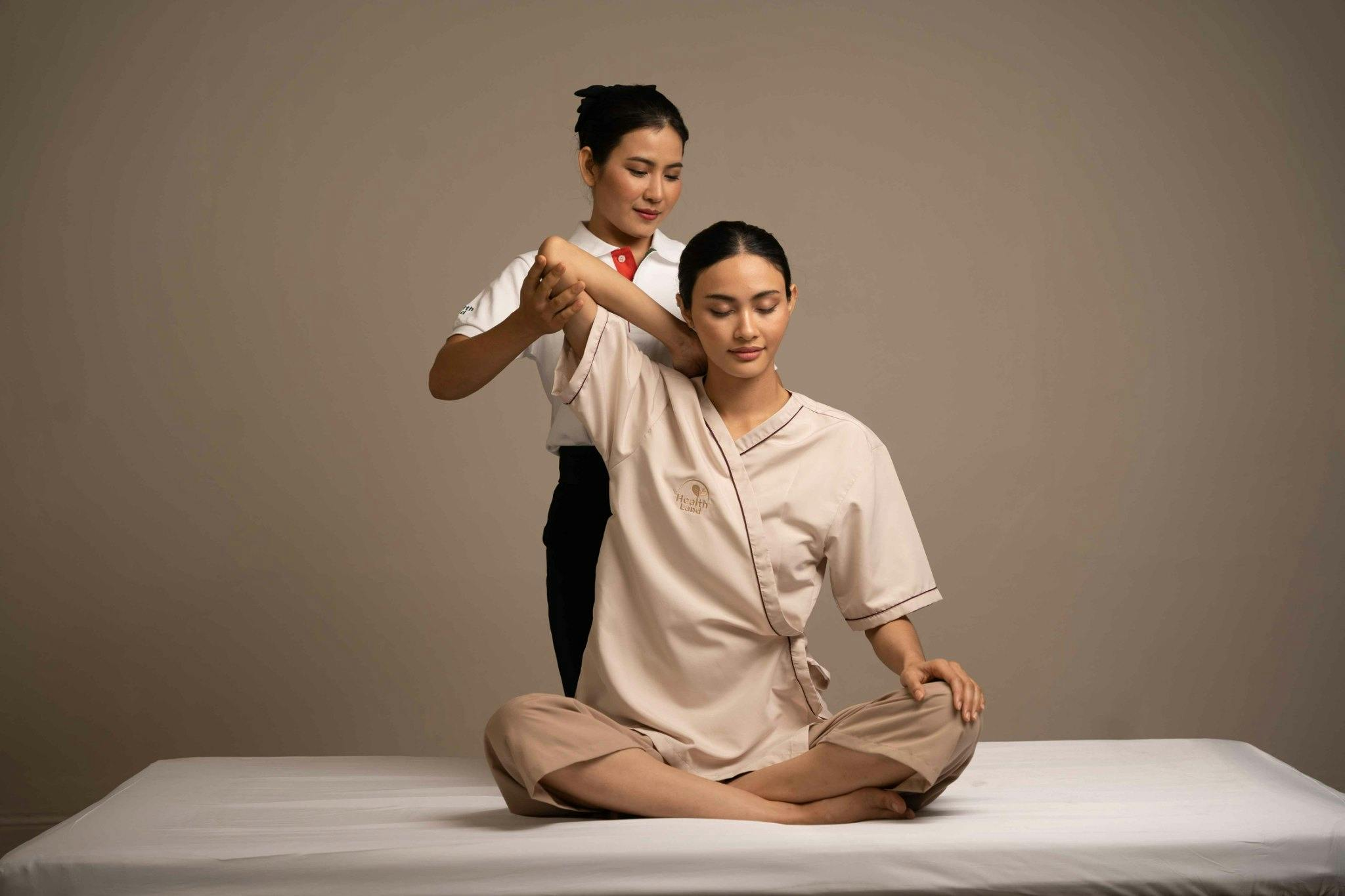 Health Land Spa Pattaya Sukhumvit Road: 2-Hr Aromatherapy Oil Massage - Photo 1 of 3