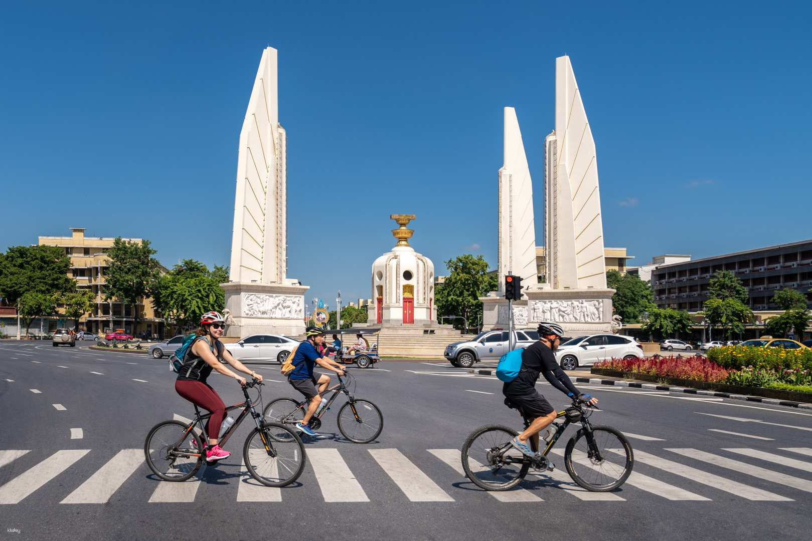 Explore the charm of Bangkok on two wheels weaving past historical landmarks and local life while uncovering the city's hidden treasures and cultural richness.