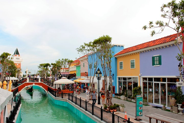 Hua Hin Unveiled: A Timeless Walking Private Tour  - Photo 1 of 6