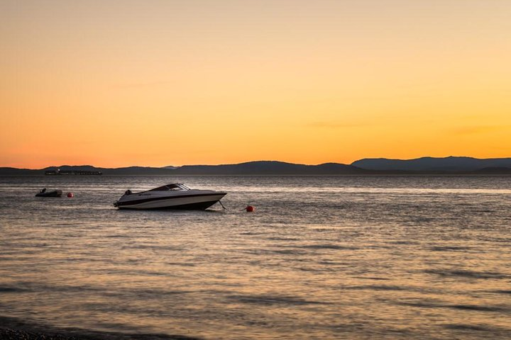 James Bond Sunset Premium Tour (25 Persons per boat)