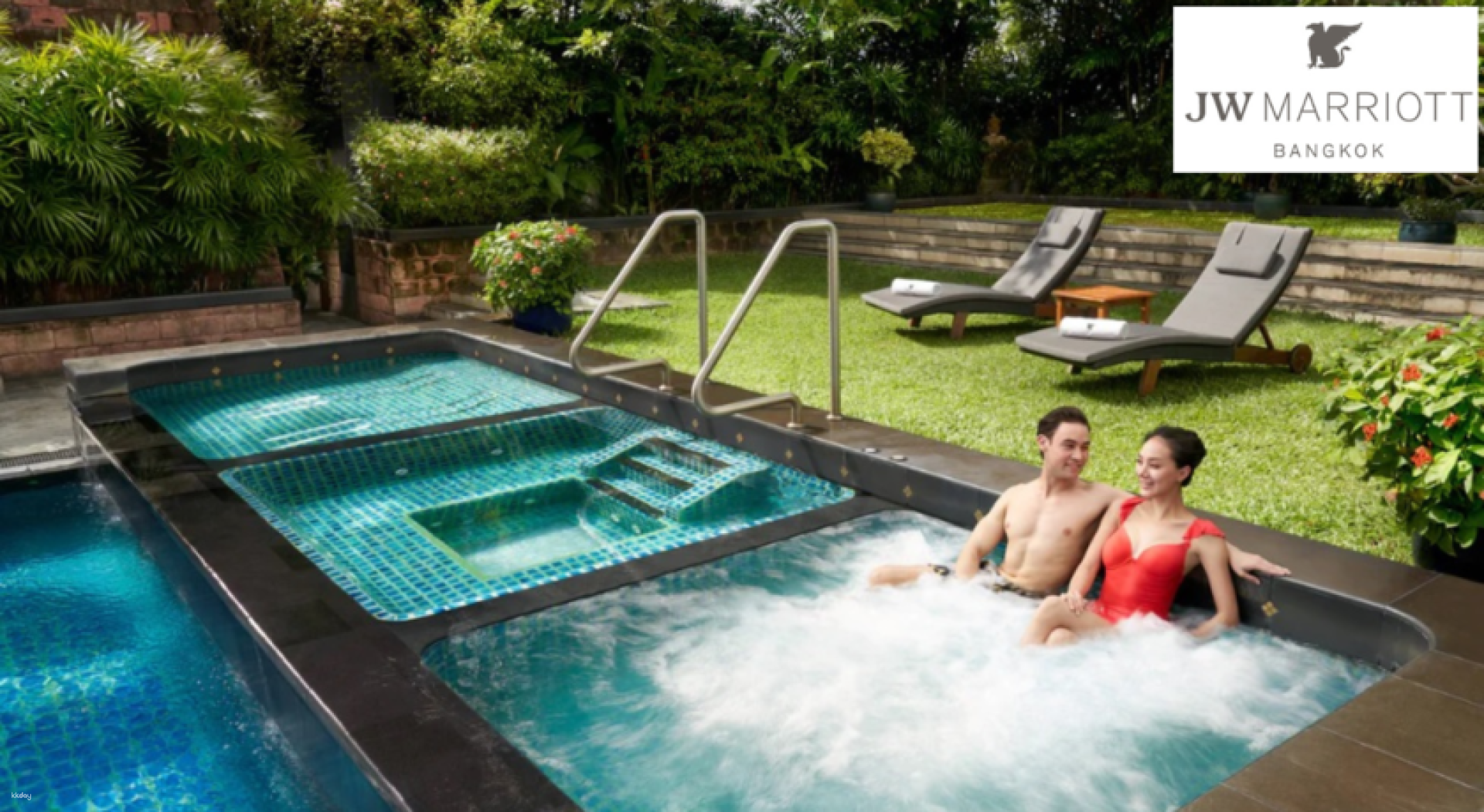 Unwind in luxurious tranquility at JW's Health Club & Spa. Enjoy rejuvenating spa treatments and premium facilities creating an exceptional retreat in the heart of Bangkok.