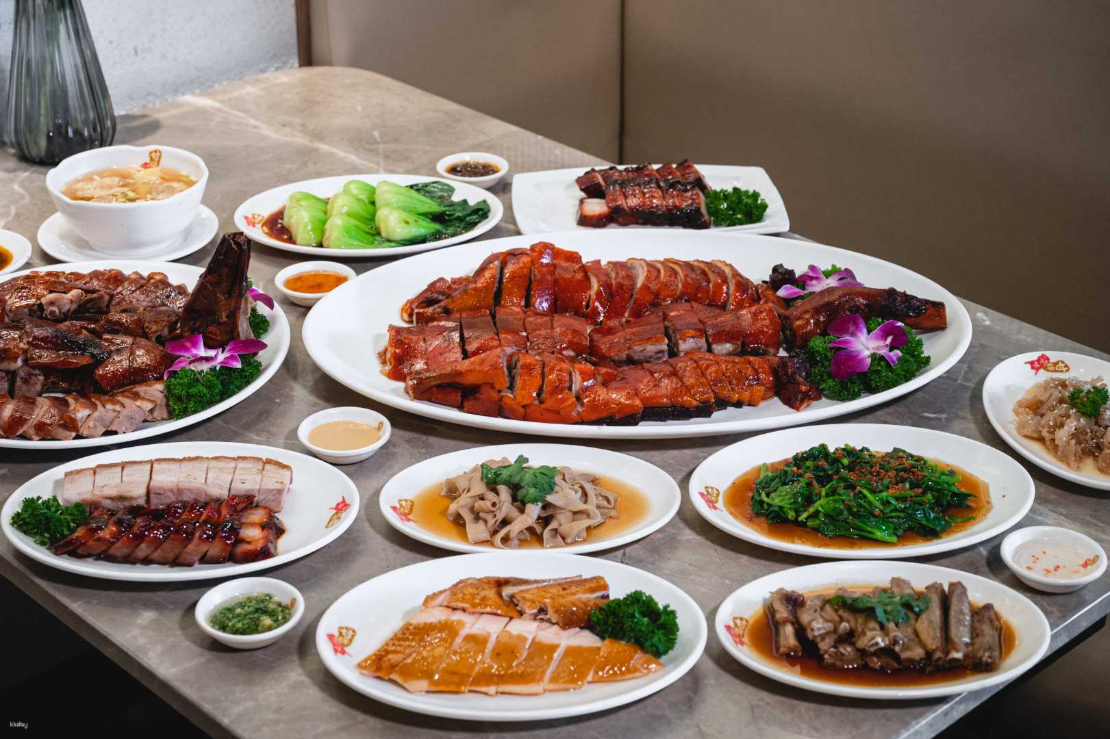 Kam's Roast Central World | Bangkok - Photo 1 of 10