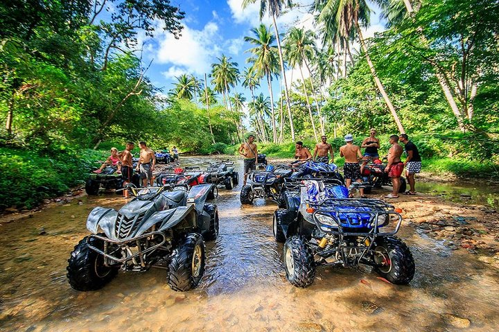 Explore the interior of Koh Samui on 4x4 off road vehicles