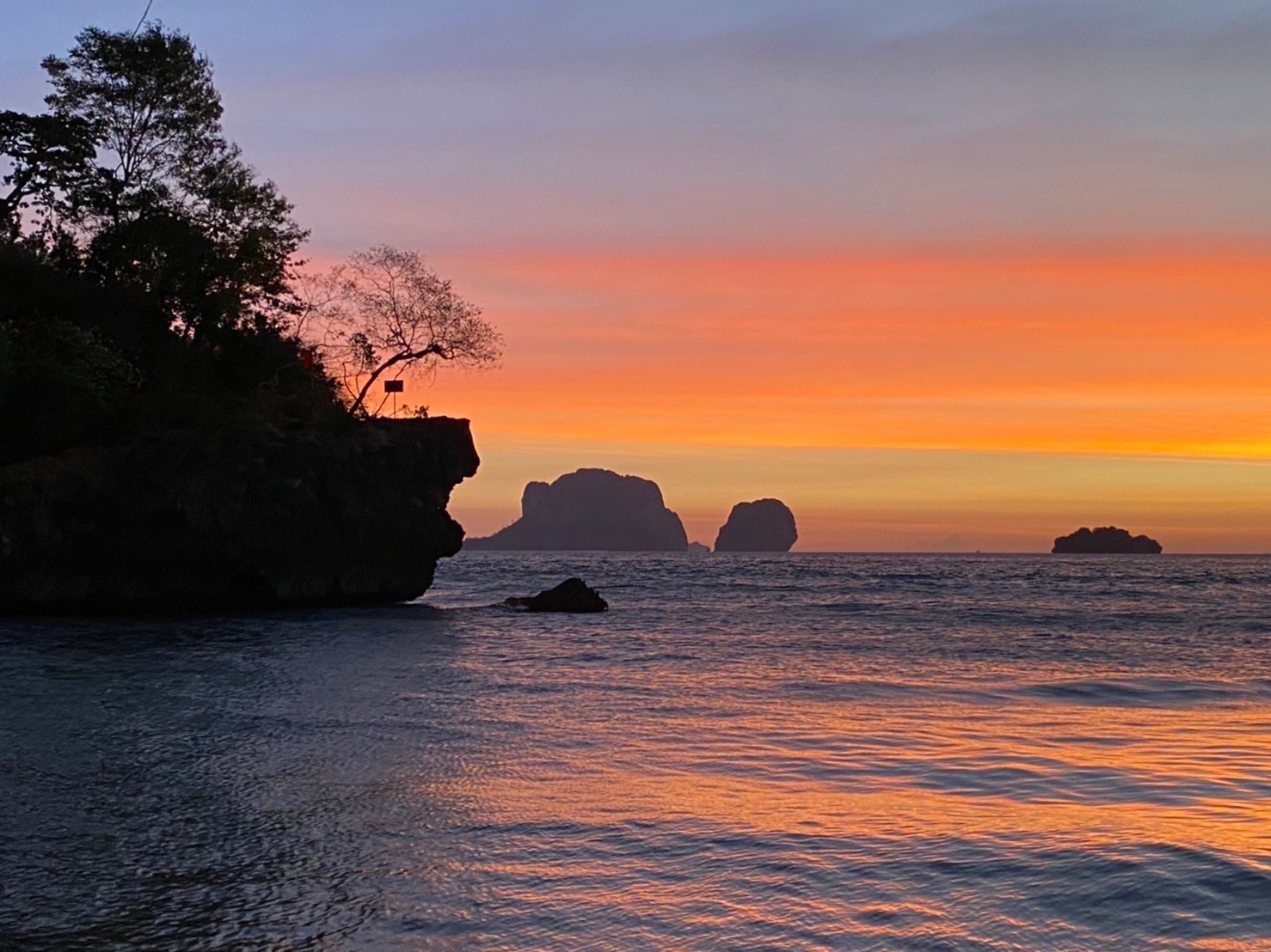 Experience the serene beauty of Krabi's 7 Islands where stunning sunsets meet tranquil waters perfect for snorkeling and unwinding on sandy beaches amidst nature's bounty.