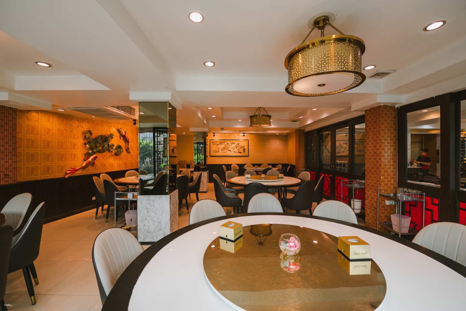 Savor authentic Thai-style seafood in a stylish dining space perfect for casual gatherings or memorable celebrations with loved ones amidst a cozy setting. Enjoy a feast for the senses!