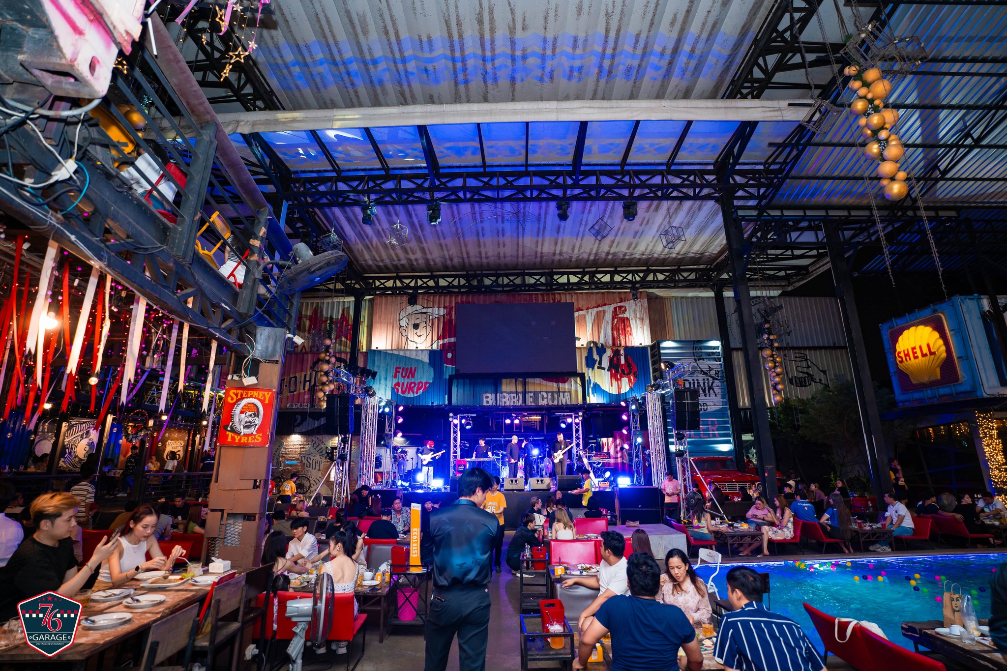 Experience delightful evenings filled with laughter and delicious bites among stunning decor while being served by charming hosts in Bangkok's trendiest spots. Perfect for memorable moments with friends.