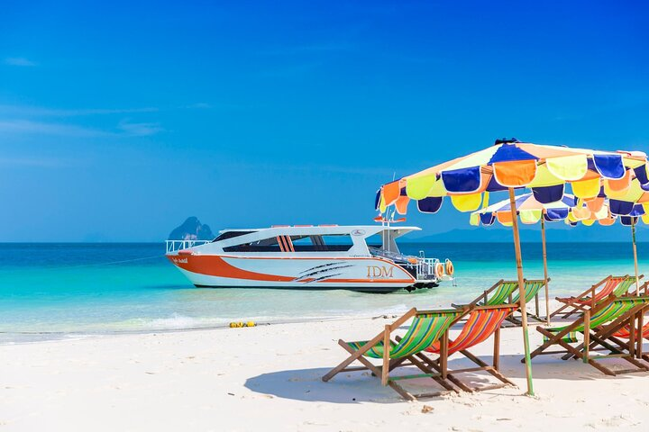 Luxury Speed Catamaran Cruise to Maya Bay and Khai Island