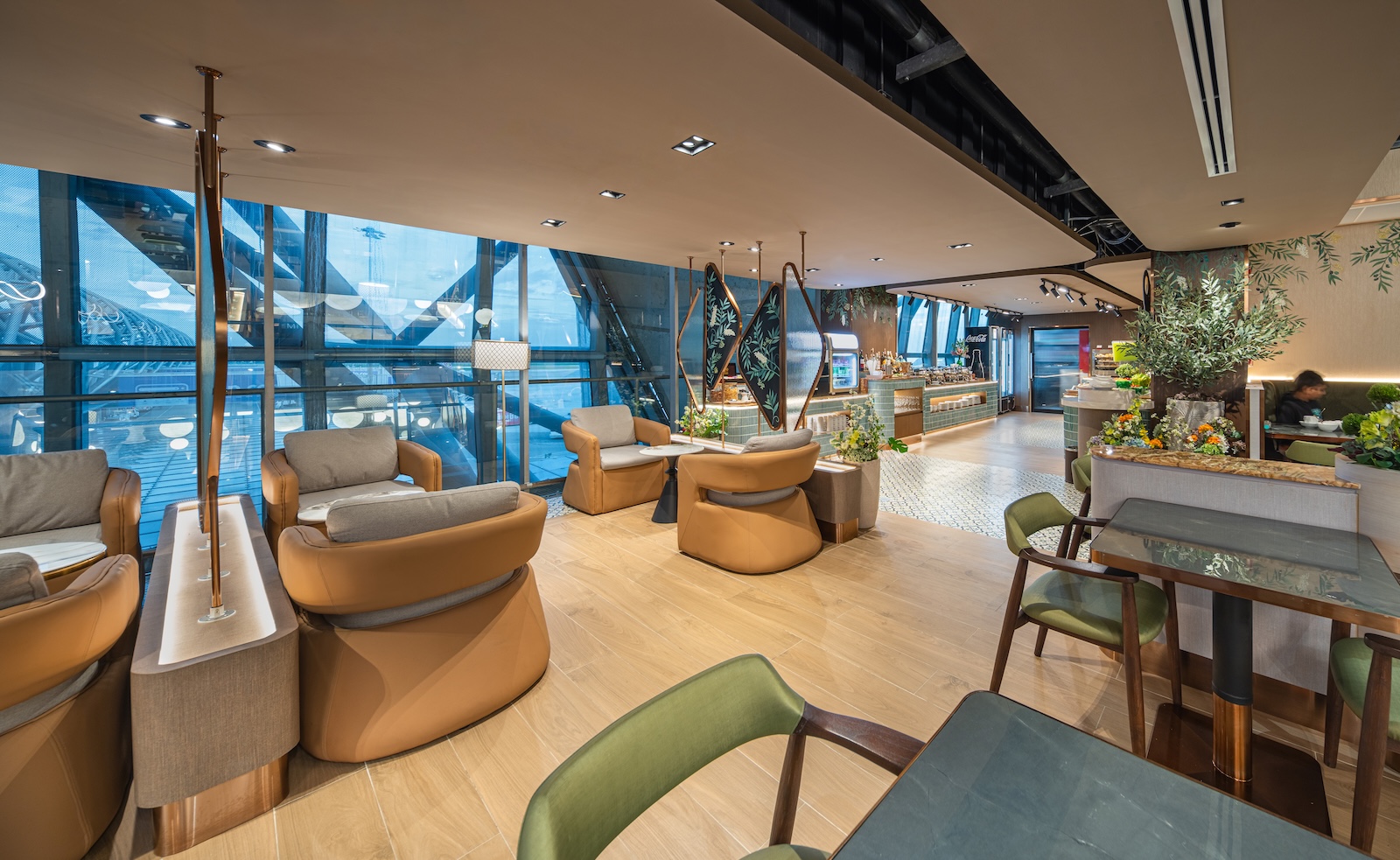 Bangkok Suvarnabhumi International Airport Lounge (Miracle Lounge Access) - Photo 1 of 7