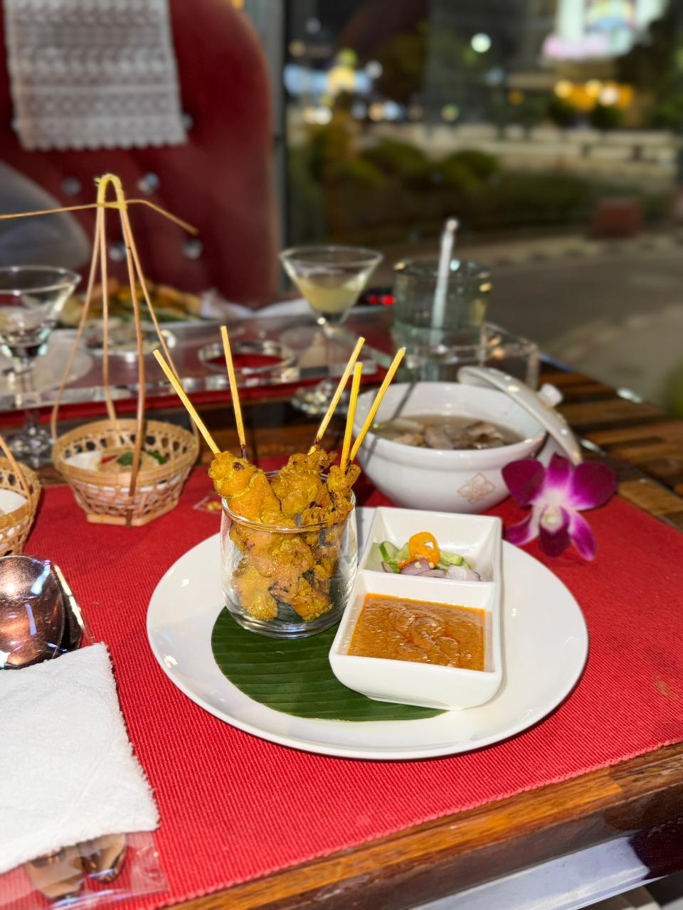 Michelin Star Thai Bus Food Tour in Bangkok (Night Life) - Photo 1 of 13