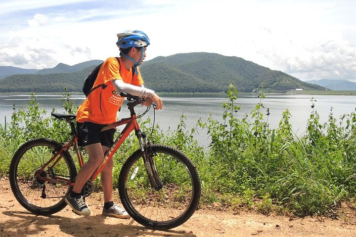 Cycling adventure in Mae Taeng valley