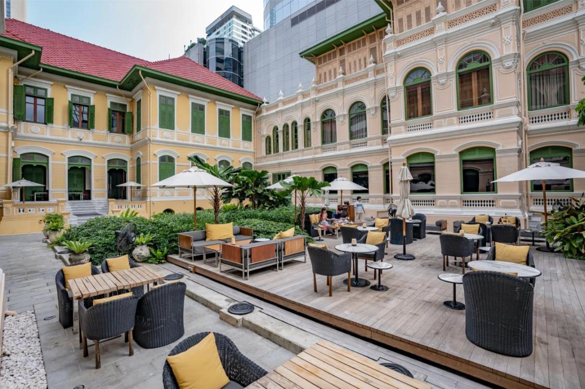 Dine amidst the historic charm of The House on Sathorn where modern Thai seafood awaits. Relax under the shade and savor delectable dishes while enjoying the serene surroundings.