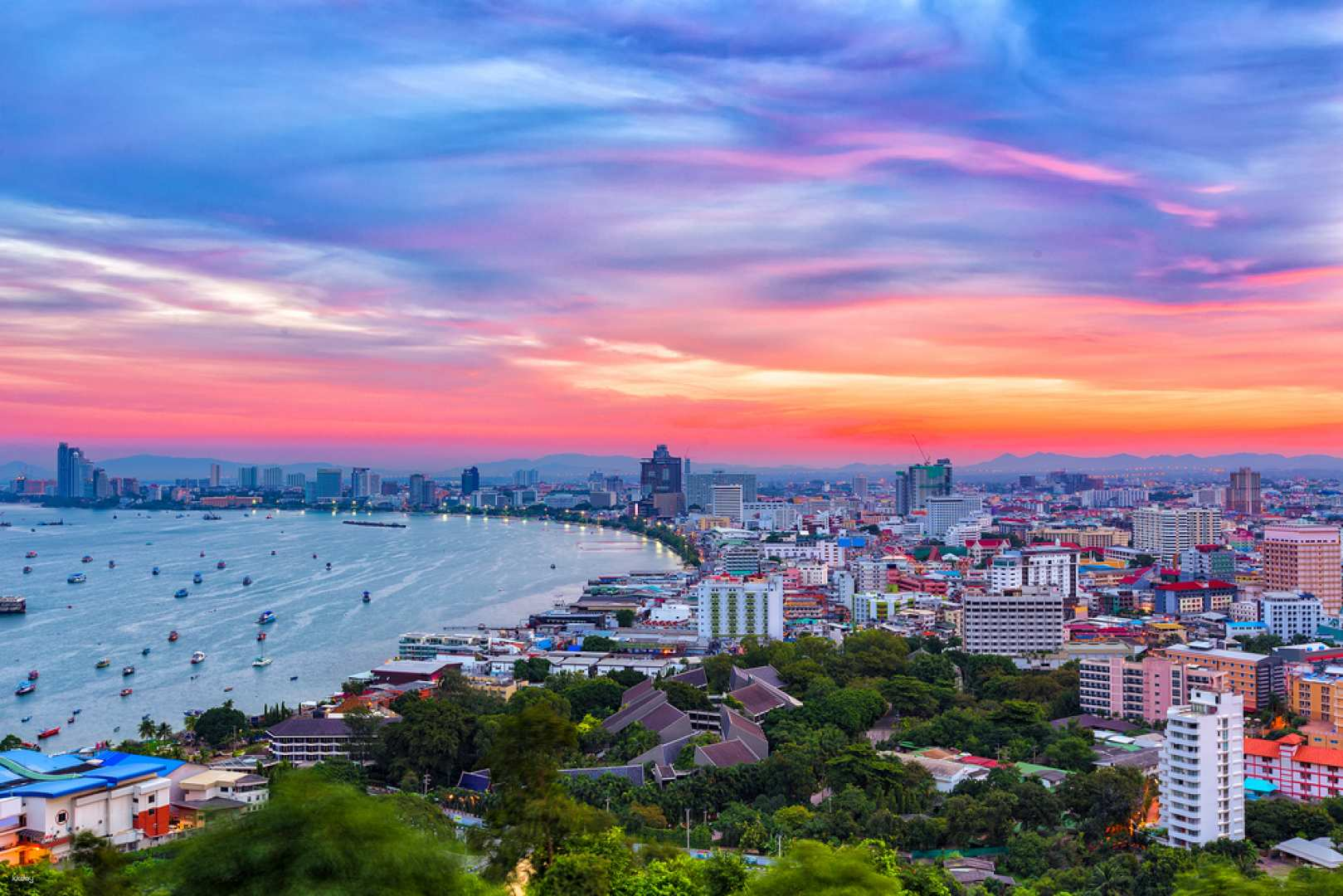 Experience the stunning sunset over Pattaya's coastline as city lights begin to twinkle. Explore local markets and savor exotic flavors all while soaking in the vibrant nightlife.