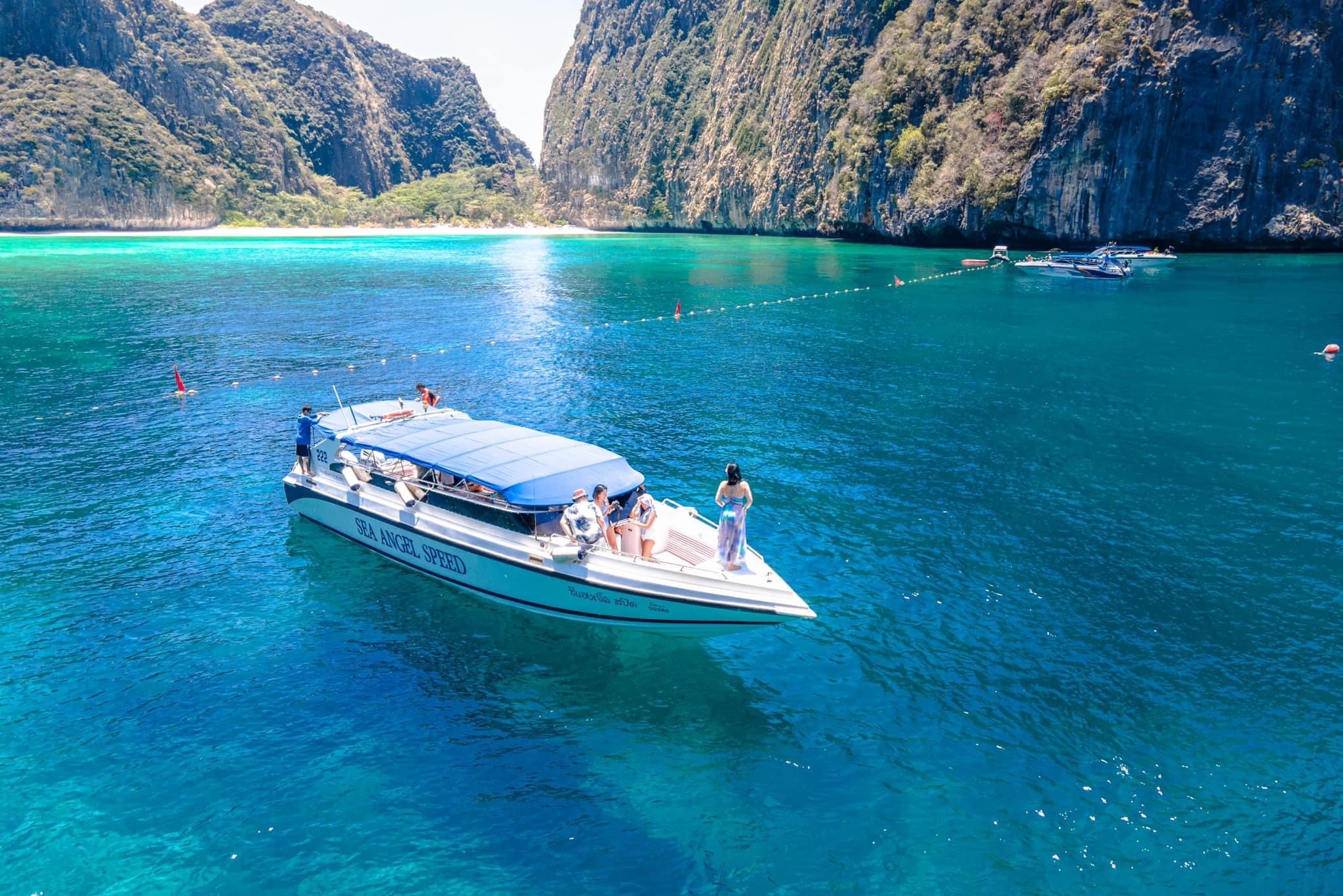 https://www.pelago.com/img/products/TH-Thailand/phi-phi-island-maya-bay-speedboat-tour/0323-0543_phi-phi-island-maya-bay-speedboat-tour-thailand-pelago6.jpg